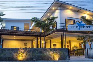 เดอะ เรสท์ โฮเทล เกาะล้าน / The Rest Hotel Koh Larn