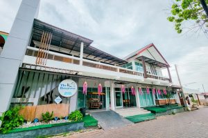 เดอะ ดาวน์ทาวน์ เกาะล้าน รีสอร์ท / The Downtown Kohlarn Resort