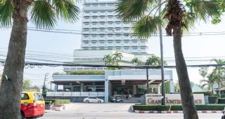 โรงแรม แกรนด์ จอมเทียน พาเลซ / Grand Jomtien Palace Hotel