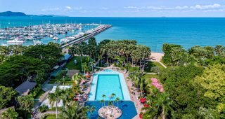 โบตานี บีช รีสอร์ท พัทยา / Botany Beach Resort Pattaya